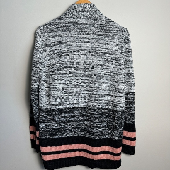 Poof Women's Black + White Open Front Long Sleeve Cardigan Sweater Size Large - Picture 5 of 12